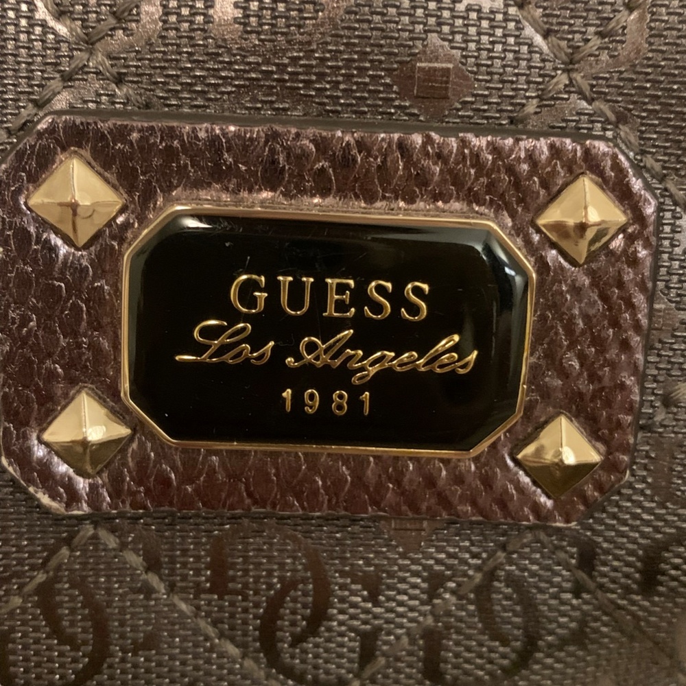 Guess Bag - Picture 5 of 5